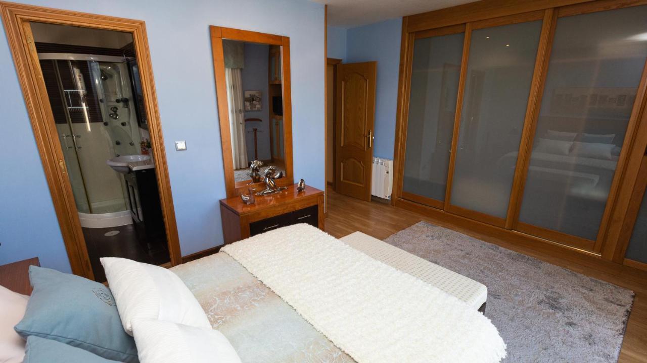 Hospedium Galitrips Vila Maruja Corme Екстериор снимка