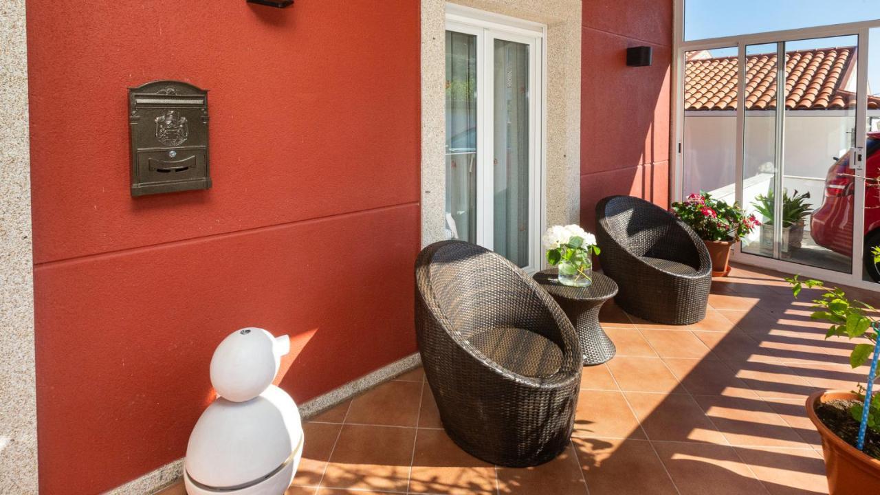 Hospedium Galitrips Vila Maruja Corme Екстериор снимка